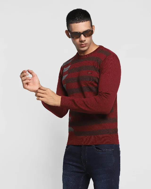 printed-crew-neck-sweater-in-maroon-leech