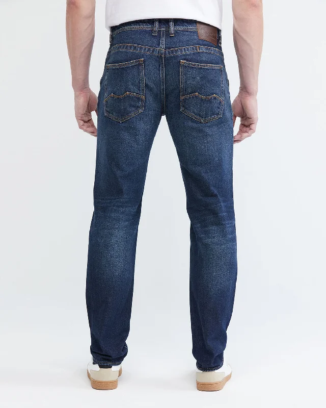 SLIM FIT MID-RISE DARK JEANS IN ULTRA DARK WASH