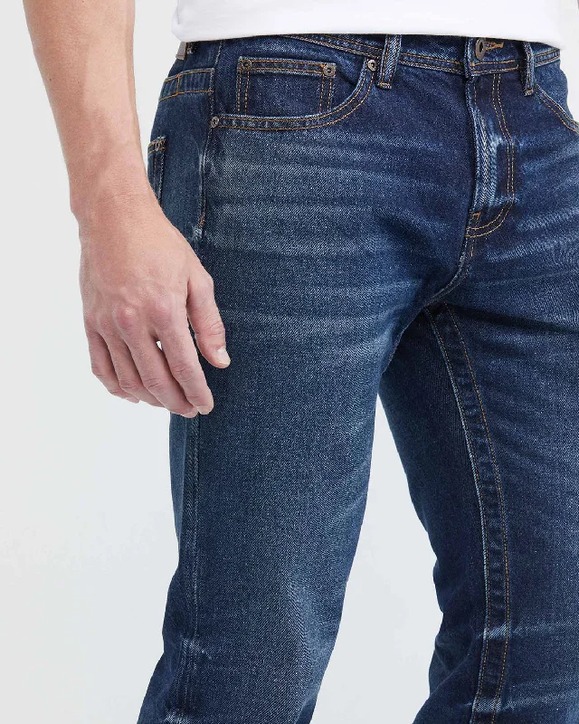 SLIM FIT MID-RISE DARK JEANS IN ULTRA DARK WASH