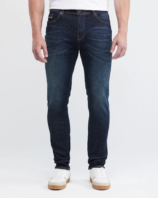 SLIM FIT MID-RISE DARK JEANS IN ULTRA DARK WASH