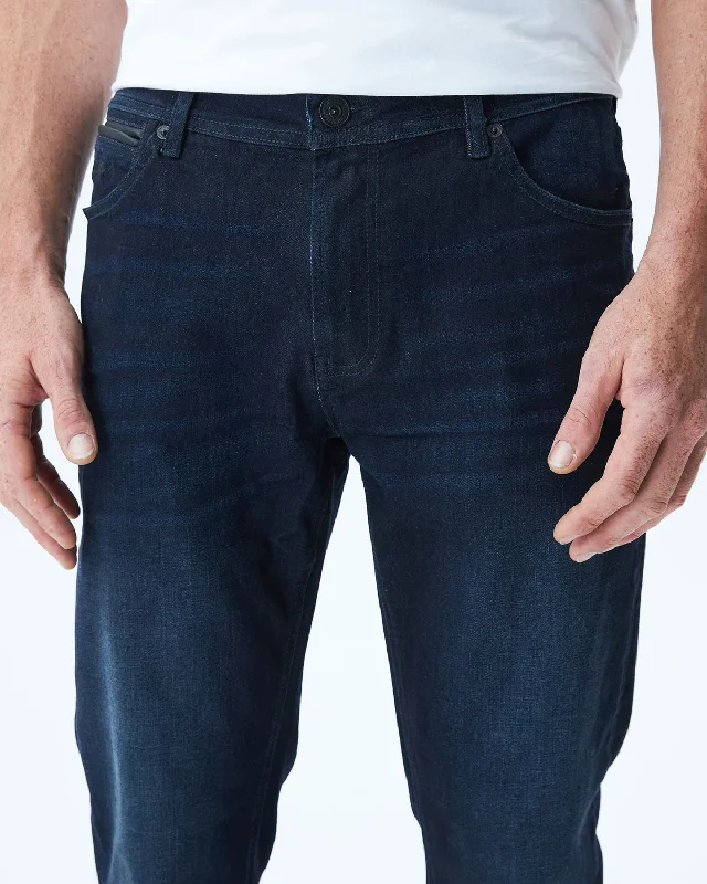 STRAIGHT FIT MID-RISE JEANS IN ULTRA DARK WASH