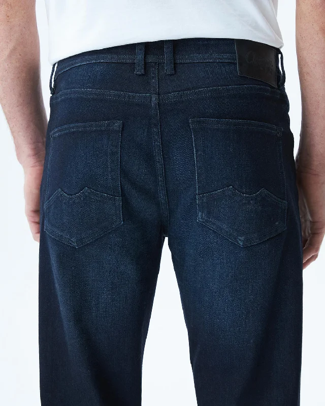 STRAIGHT FIT MID-RISE JEANS IN ULTRA DARK WASH