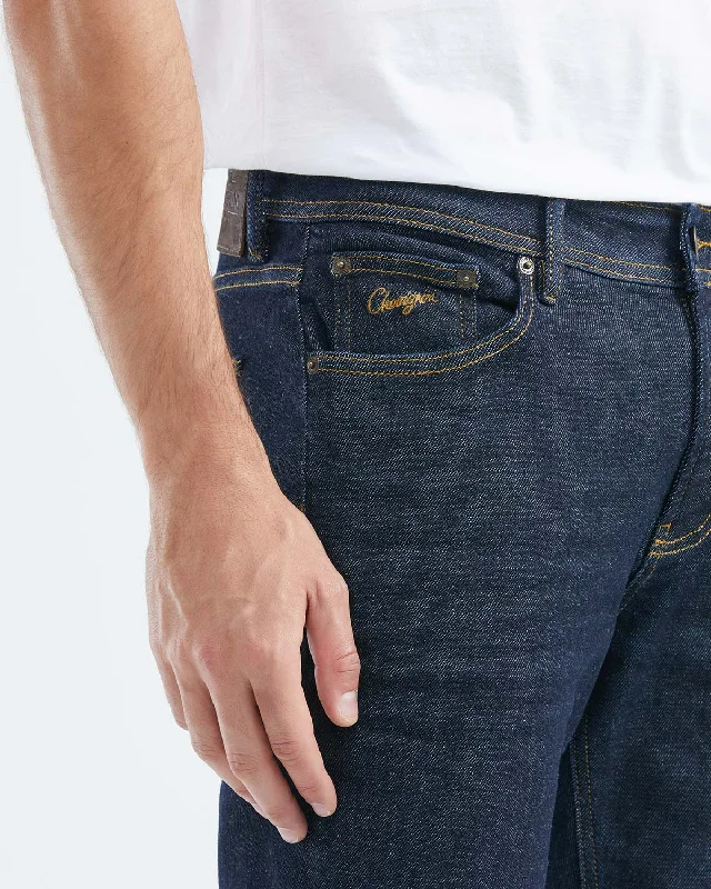 STRAIGHT FIT MID-RISE JEANS IN ULTRA DARK WASH