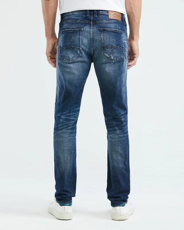 STRAIGHT FIT MID-RISE JEANS IN DARK WASH