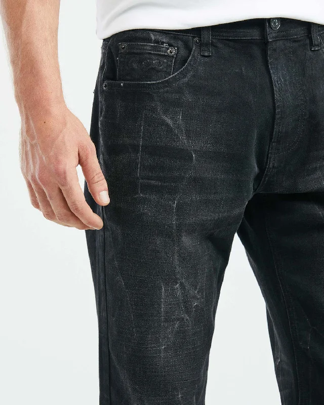 STRAIGHT FIT MID-RISE JEANS IN BLACK