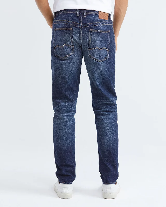 SLIM FIT MID-RISE JEANS IN DARK WASH