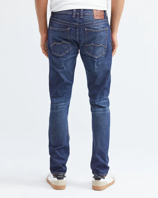 SLIM FIT MID-RISE JEANS IN DARK WASH