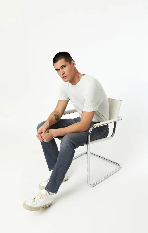 STEVE ATHLETIC FIT JEANS IN LIGHT GREY