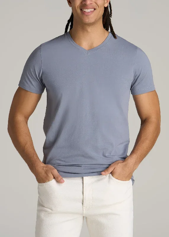 Stretch Cotton MODERN-FIT V-Neck T-Shirt for Tall Men in Skyline Grey